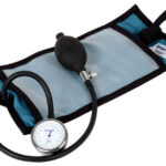 RIESTER tilkinfusiooni survekott koos manomeetriga 500 ml